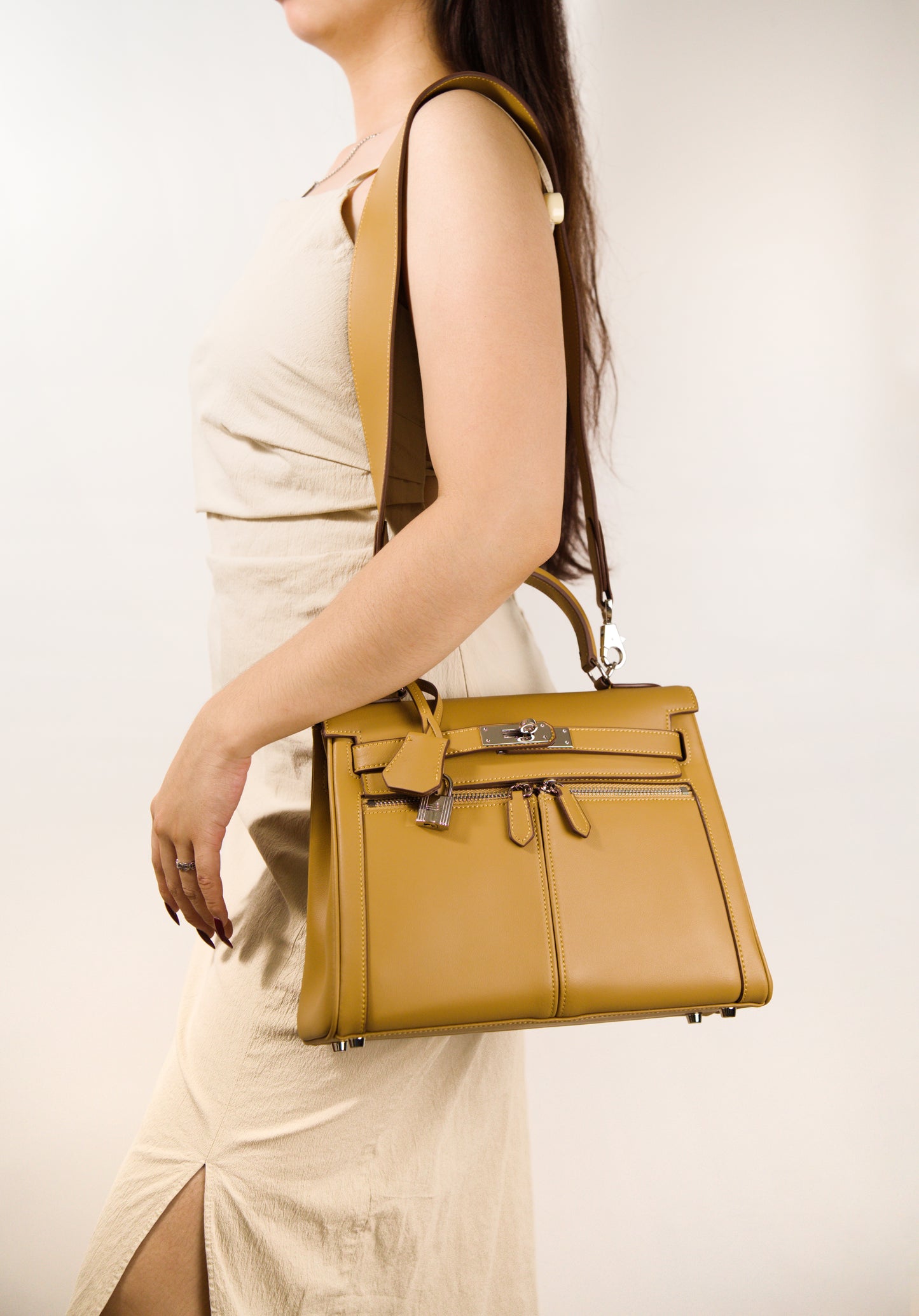 The Grace 28 Pocket Swift Leather Gold Tan SHW by The Look